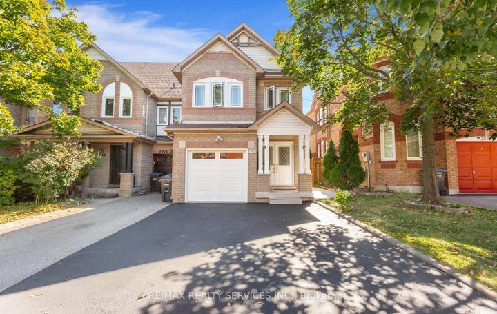 Photo 1 at 3912 Zenith Court, Lisgar, Mississauga