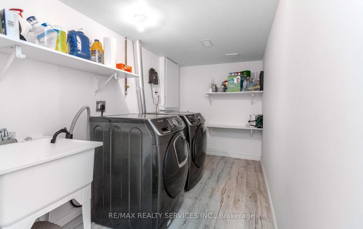 Photo 33 at 3912 Zenith Court, Lisgar, Mississauga