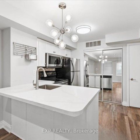 Photo 4 at Th725 - 10 Laidlaw Street, South Parkdale, Toronto