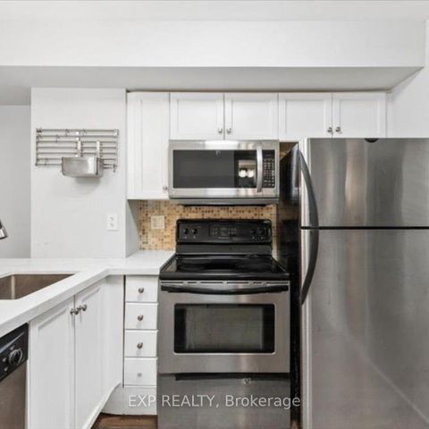 Photo 5 at Th725 - 10 Laidlaw Street, South Parkdale, Toronto