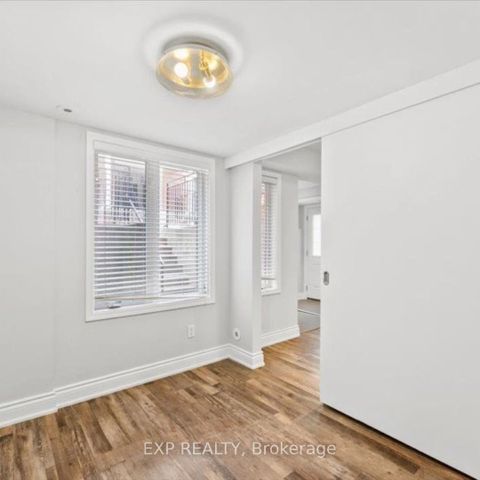 Photo 9 at Th725 - 10 Laidlaw Street, South Parkdale, Toronto