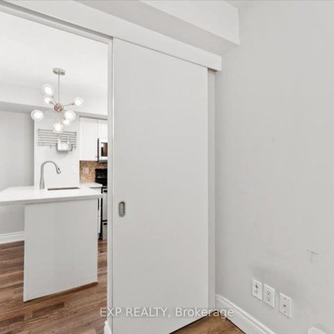 Photo 11 at Th725 - 10 Laidlaw Street, South Parkdale, Toronto