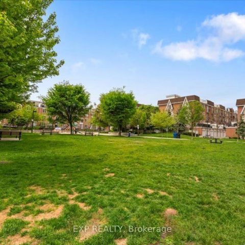 Photo 14 at Th725 - 10 Laidlaw Street, South Parkdale, Toronto