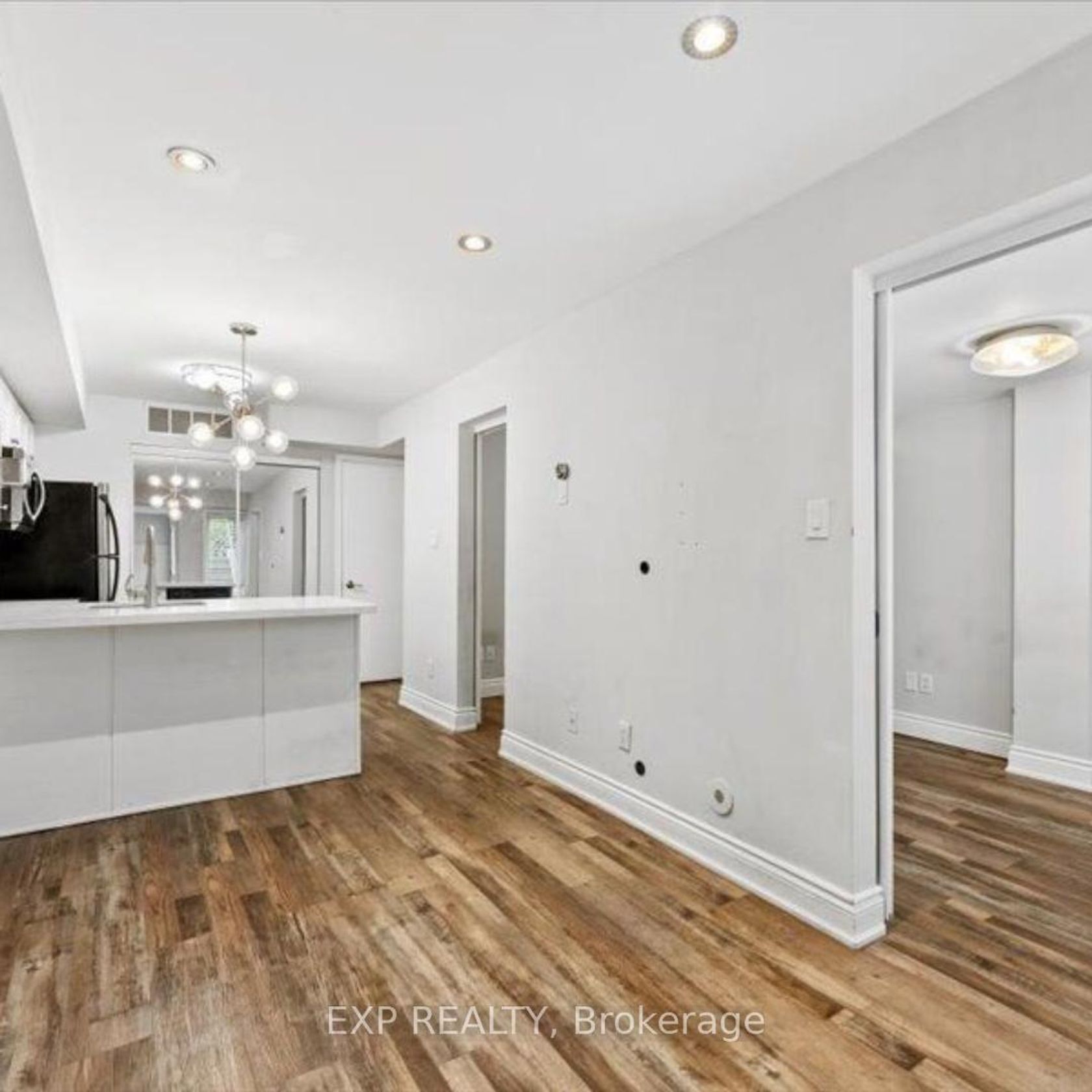 Photo 1 at Th725 - 10 Laidlaw Street, South Parkdale, Toronto Photo 1 at Th725 - 10 Laidlaw Street, South Parkdale, Toronto