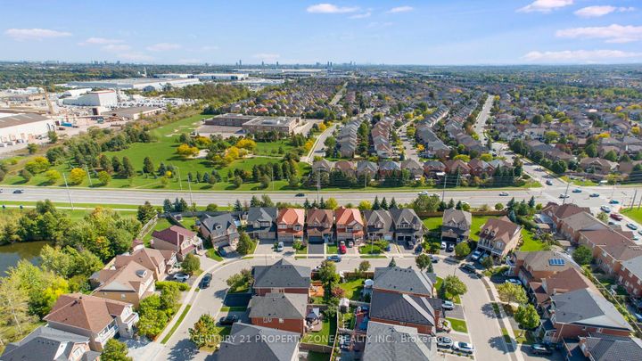 Photo 2 at 42 Spotted Owl Crescent, Northwest Sandalwood Parkway, Brampton