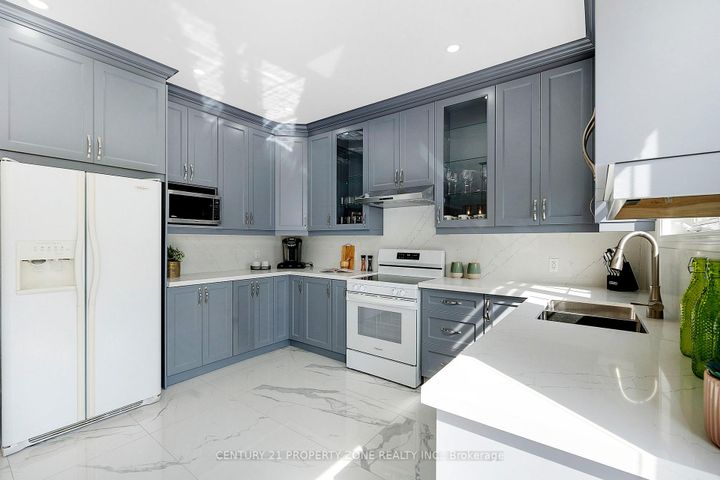Photo 14 at 42 Spotted Owl Crescent, Northwest Sandalwood Parkway, Brampton