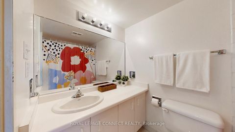 Photo 31 at 1002 - 47 St Clair Avenue W, St. Clair, Toronto