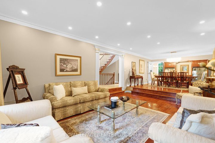 Photo 5 at 1760 Featherston Court, Erin Mills, Mississauga