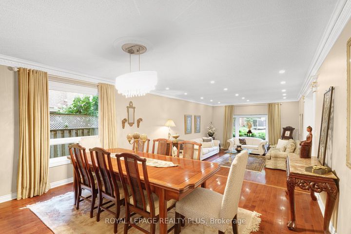 Photo 8 at 1760 Featherston Court, Erin Mills, Mississauga