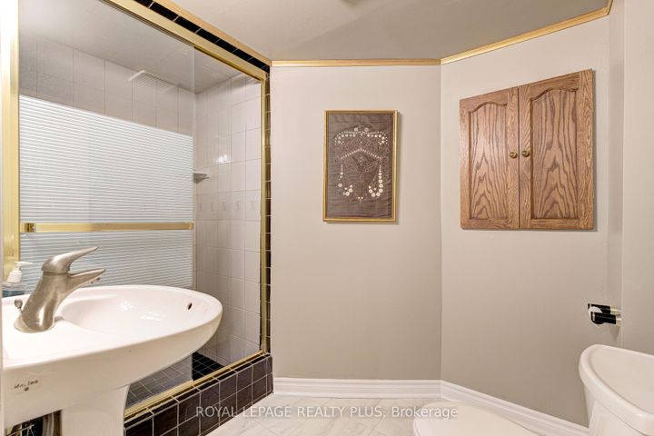 Photo 40 at 1760 Featherston Court, Erin Mills, Mississauga