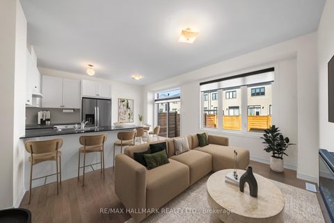 Photo 1 at 581 Barons Street, Kleinburg, Vaughan