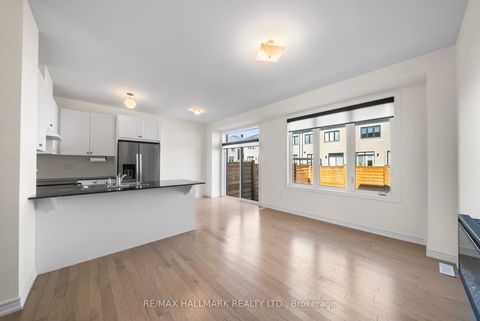 Photo 2 at 581 Barons Street, Kleinburg, Vaughan