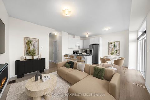 Photo 5 at 581 Barons Street, Kleinburg, Vaughan