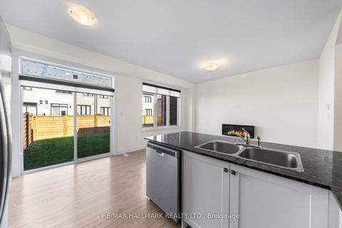 Photo 11 at 581 Barons Street, Kleinburg, Vaughan