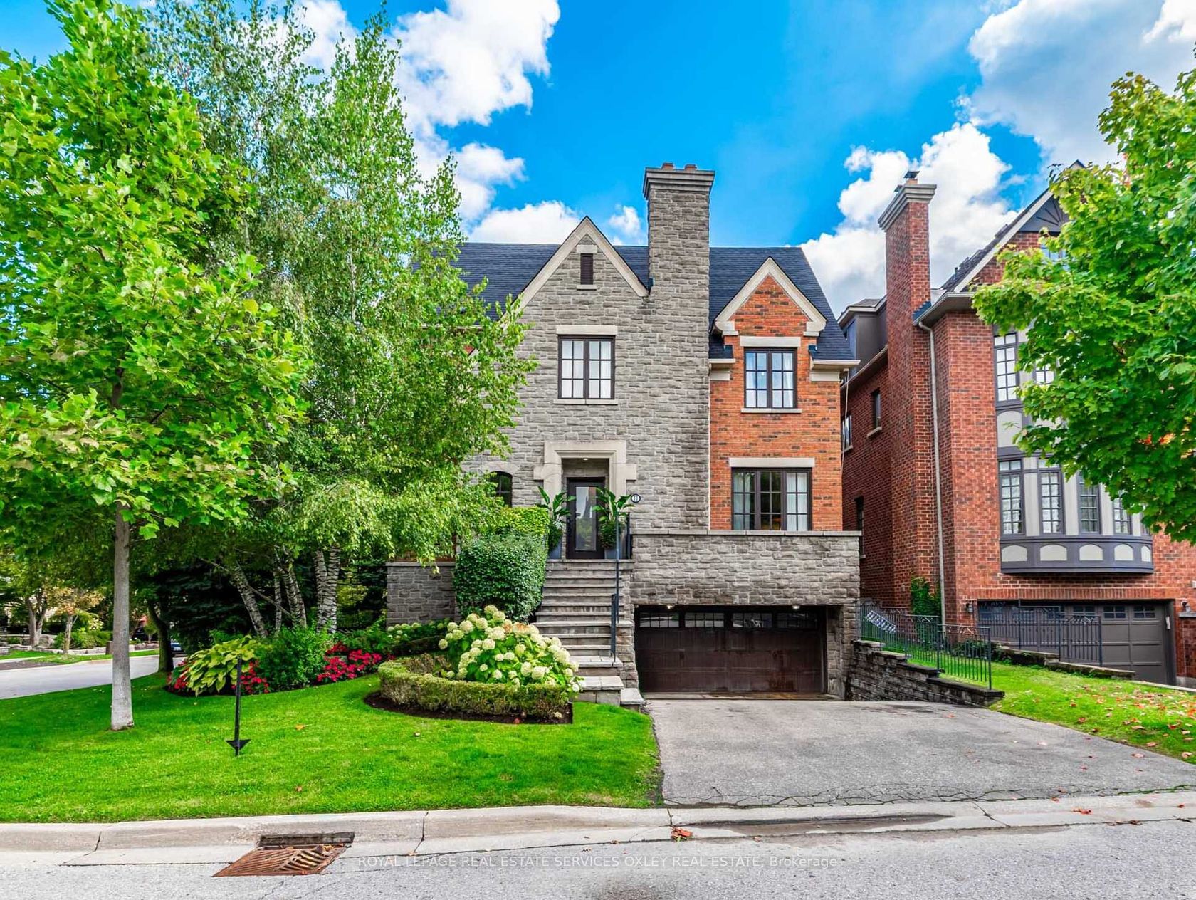 11 True Davidson Drive, Leaside, Toronto 