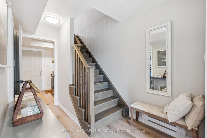 Photo 7 at 80 - 22 Spring Creek Drive, Waterdown, Hamilton