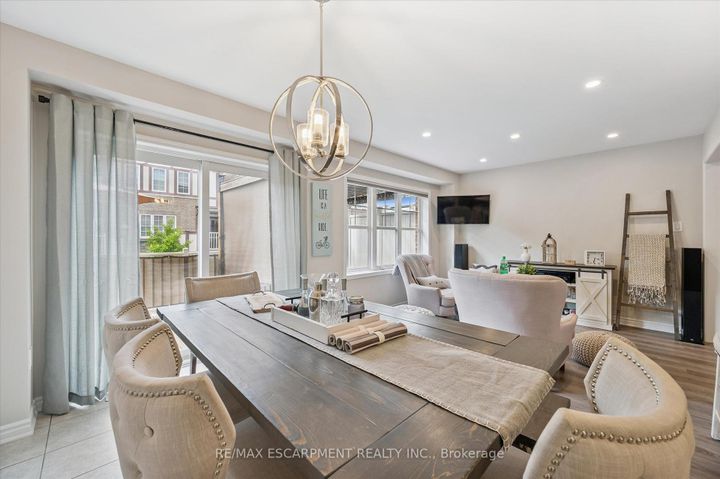 Photo 11 at 80 - 22 Spring Creek Drive, Waterdown, Hamilton