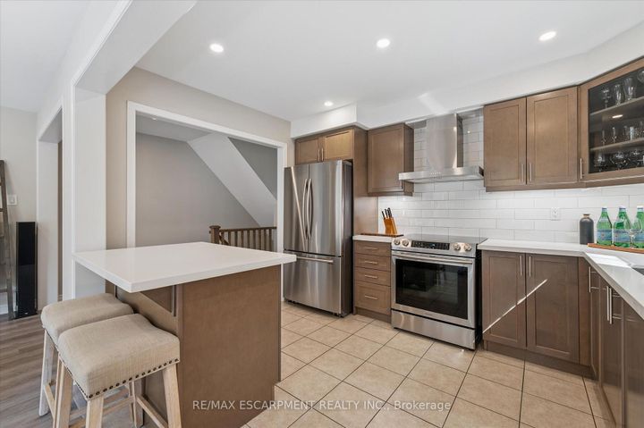 Photo 13 at 80 - 22 Spring Creek Drive, Waterdown, Hamilton