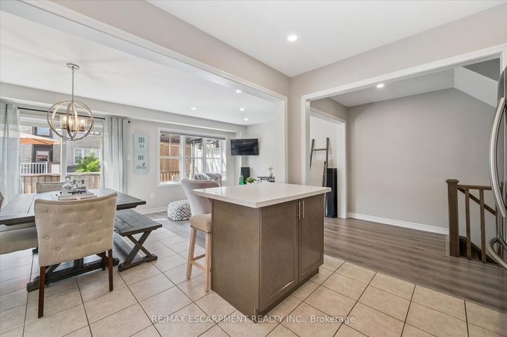 Photo 14 at 80 - 22 Spring Creek Drive, Waterdown, Hamilton