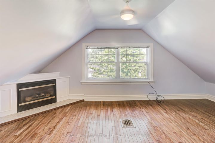 Photo 7 at 93 Medland Crescent, High Park North, Toronto