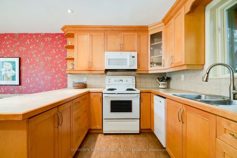 Photo 10 at 239 Empress Avenue, Willowdale East, Toronto