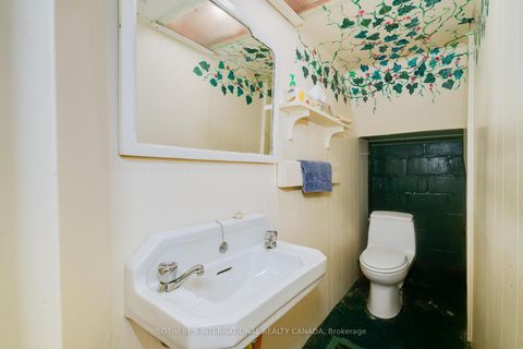 Photo 30 at 239 Empress Avenue, Willowdale East, Toronto