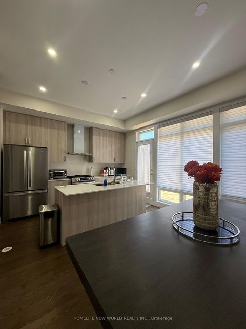 Photo 3 at 5 Ingersoll Lane, Jefferson, Richmond Hill