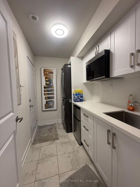 Photo 5 at 5 Ingersoll Lane, Jefferson, Richmond Hill