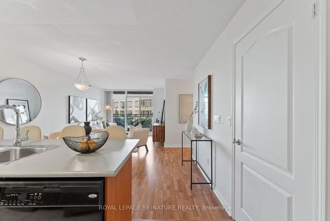 Photo 2 at 521 - 205 The Donway W, Don Mills, Toronto