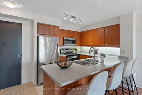 Photo 7 at 521 - 205 The Donway W, Don Mills, Toronto