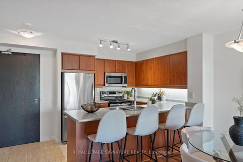 Photo 8 at 521 - 205 The Donway W, Don Mills, Toronto