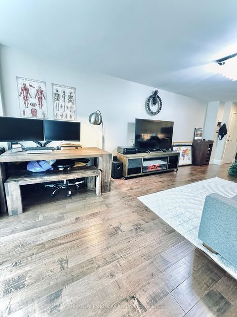 Photo 5 at 408 - 10 Queens Quay W, Waterfront Communities C1, Toronto