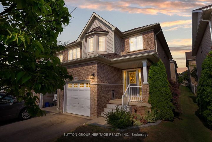 Photo 1 at 38 - 460 Woodmount Drive, Samac, Oshawa