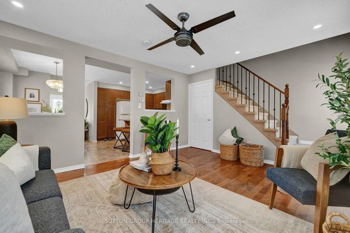 Photo 9 at 38 - 460 Woodmount Drive, Samac, Oshawa