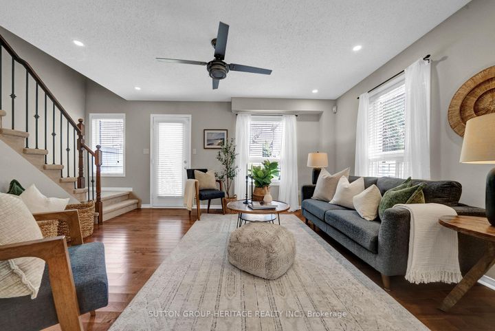 Photo 11 at 38 - 460 Woodmount Drive, Samac, Oshawa
