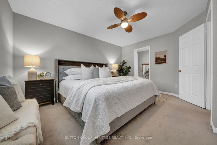 Photo 12 at 38 - 460 Woodmount Drive, Samac, Oshawa
