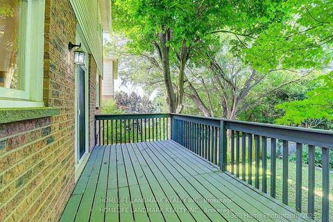 Photo 9 at 30 Misty Moor Drive, South Richvale, Richmond Hill