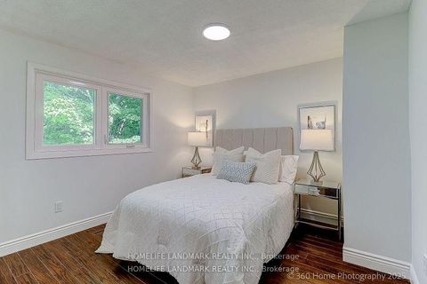 Photo 13 at 30 Misty Moor Drive, South Richvale, Richmond Hill