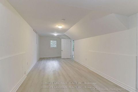 Photo 21 at 30 Misty Moor Drive, South Richvale, Richmond Hill