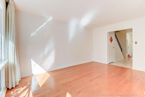 Photo 5 at 133 Huntingdale Boulevard, L'Amoreaux, Toronto