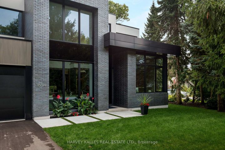 Photo 2 at 1654 Birchwood Drive, Lorne Park, Mississauga