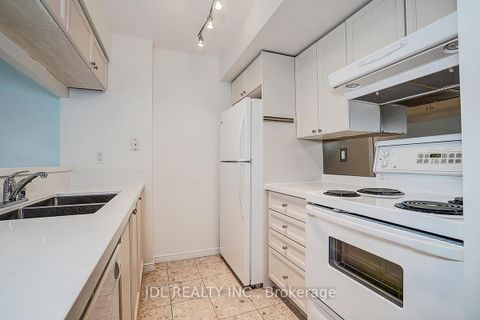 Photo 13 at 823 - 109 Front Street E, Waterfront Communities C8, Toronto