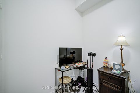 Photo 12 at 1723 - 70 Princess Street, Moss Park, Toronto