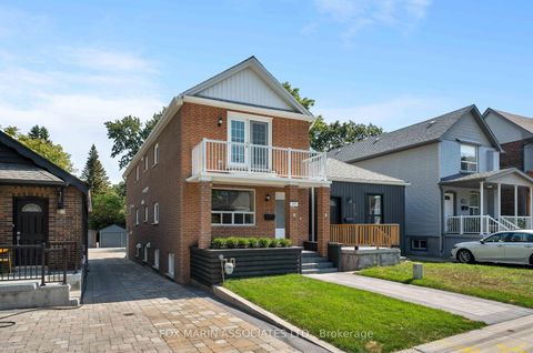 Photo 2 at 283 Cedarvale Avenue, Lumsden, Toronto