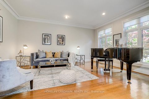 Photo 8 at 86 Muzich Place, East Woodbridge, Vaughan
