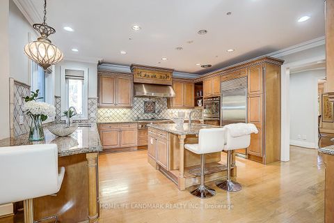 Photo 13 at 86 Muzich Place, East Woodbridge, Vaughan