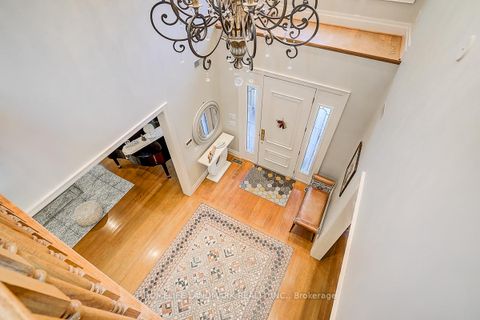 Photo 25 at 86 Muzich Place, East Woodbridge, Vaughan