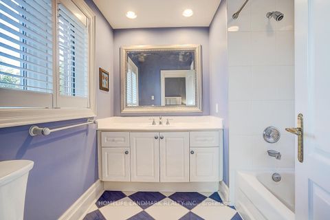 Photo 33 at 86 Muzich Place, East Woodbridge, Vaughan