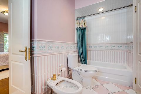 Photo 36 at 86 Muzich Place, East Woodbridge, Vaughan