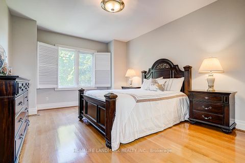 Photo 37 at 86 Muzich Place, East Woodbridge, Vaughan